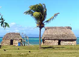 Traditionele woningen op het eiland Yandua in Fiji