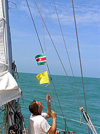 Dory hijst de vlaggetjes voor Suriname
