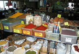 De markt in Suva met exotische producten